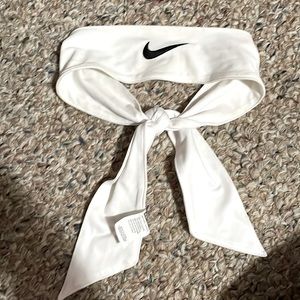 Nike tie headband